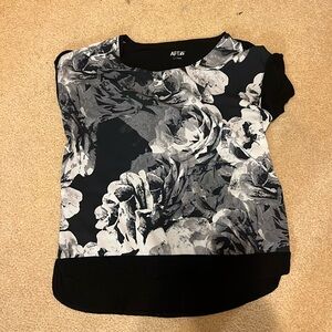 Women’s APT9 large shirt lightly worn